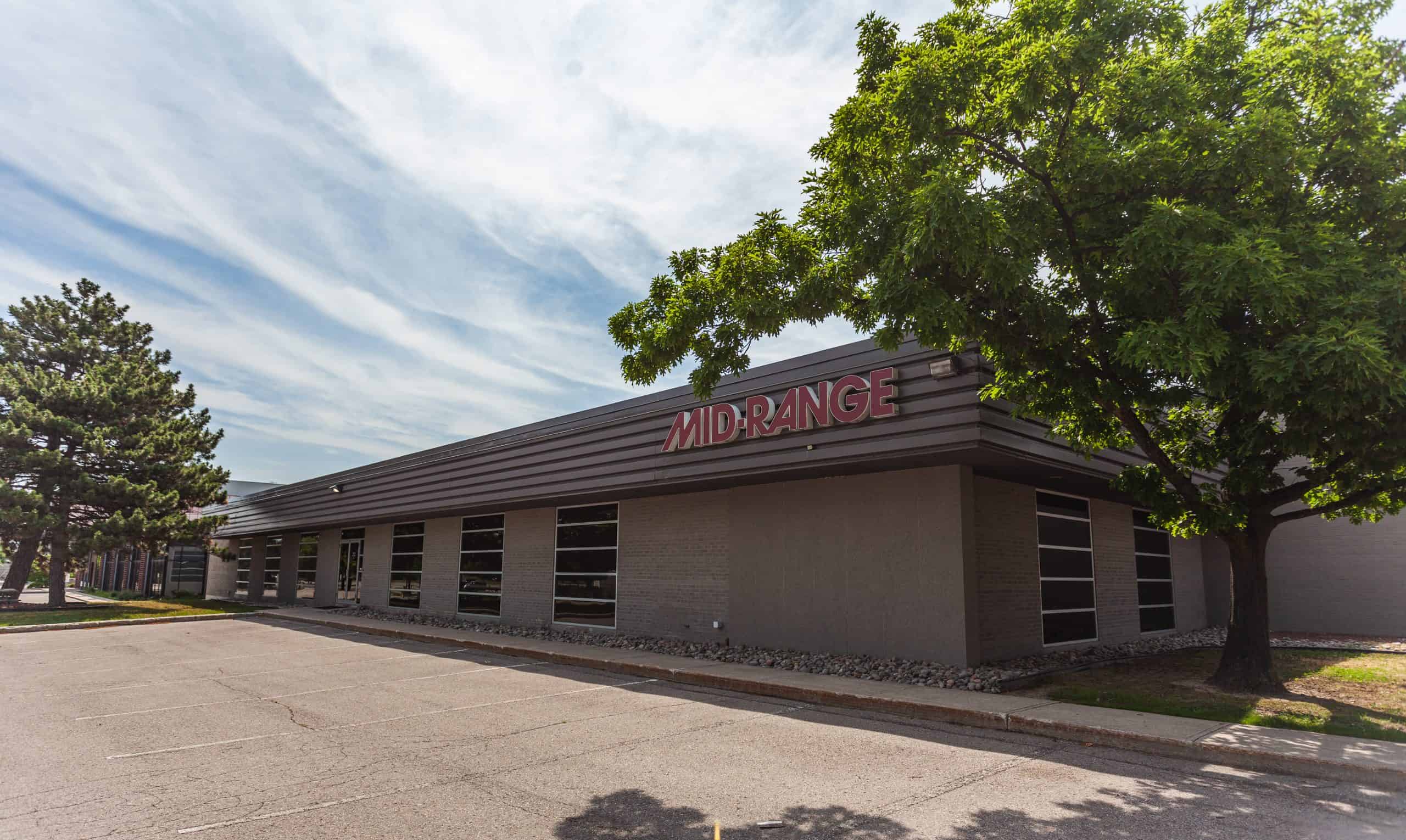 Mid-Range Data Center Toronto